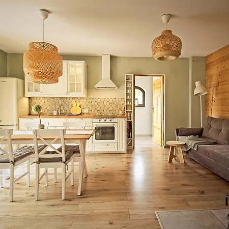 Cinalkowa 6, Na Gorze Zar