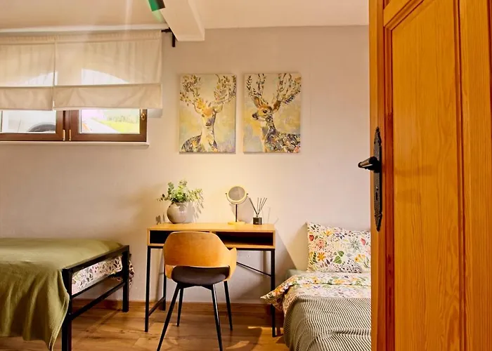 Cinalkowa 6, Na Gorze Zar * מידז'יברודז'י ז'יוויקי