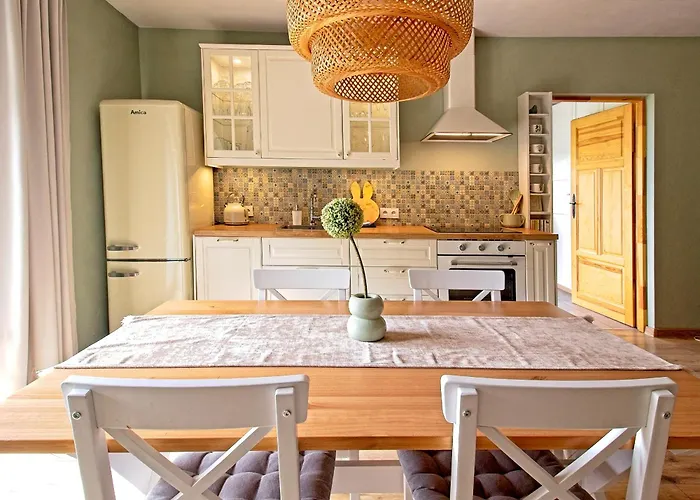 Cinalkowa 6, Na Gorze Zar מידז'יברודז'י ז'יוויקי